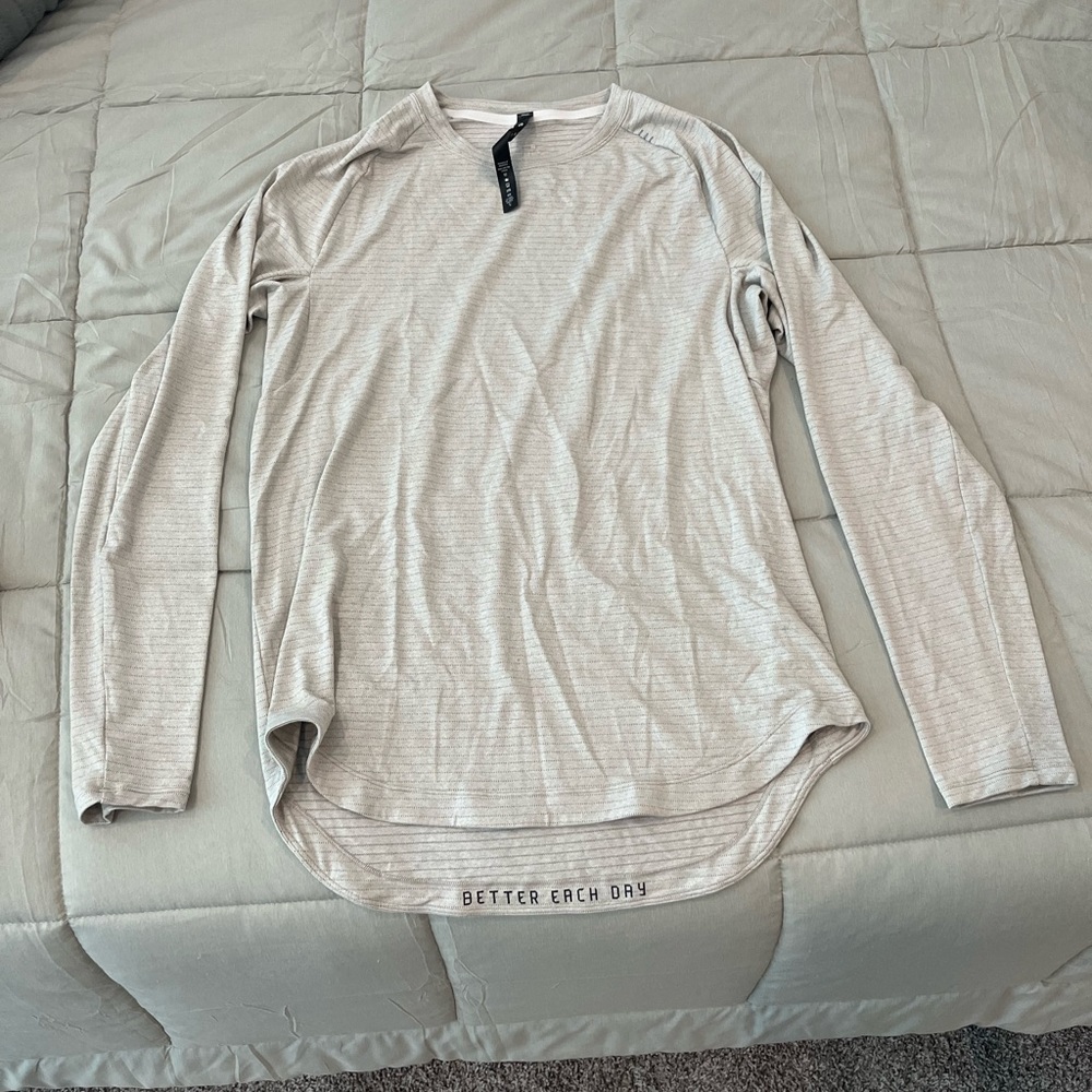 Lululemon. Size M. Never worn.